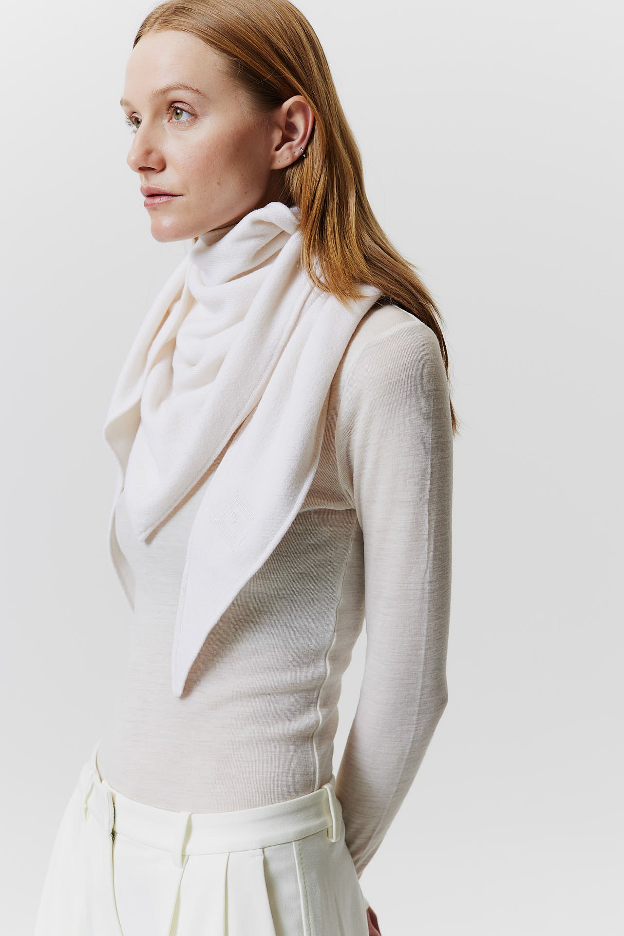 Kaschmir Triangle Fine Knit Off-White