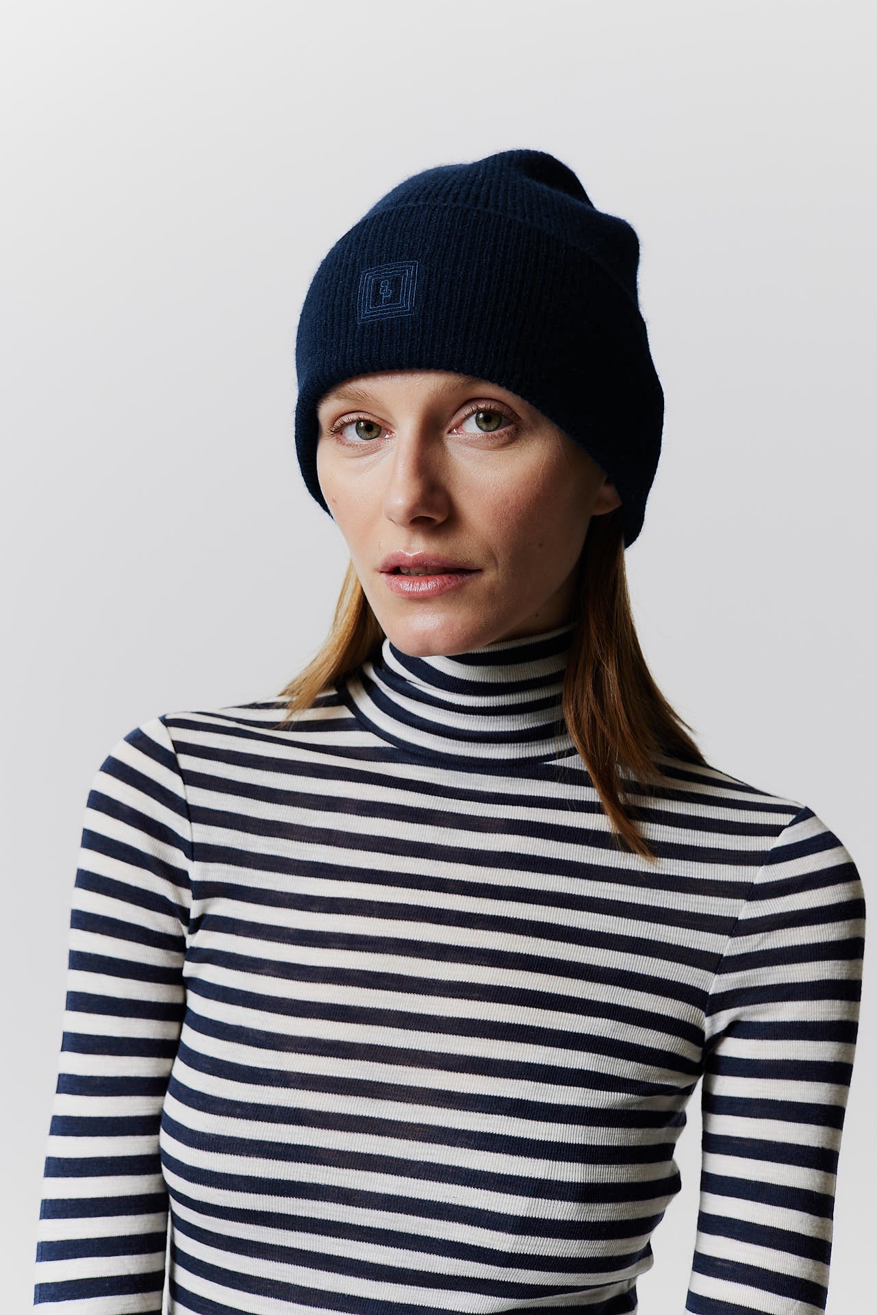 Cashmere Beanie Classic Knit Dark Blue