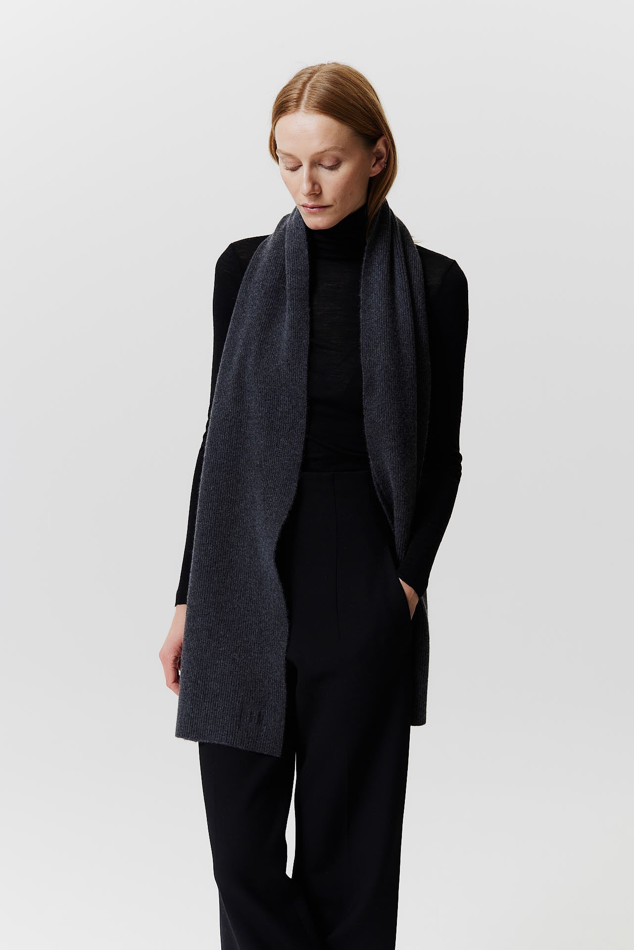 Cashmere Scarf Classic Knit Graphite