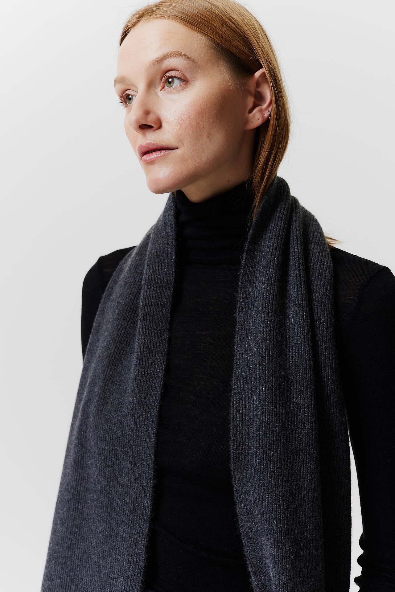 Cashmere Scarf Classic Knit Graphite