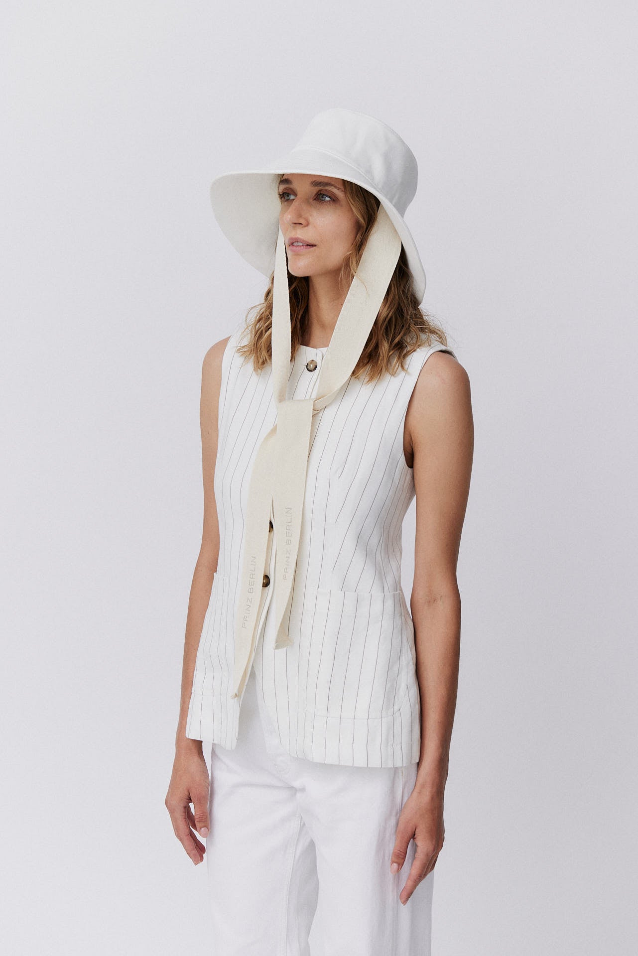 Cotton Bucket Hat Long Brim Weiß