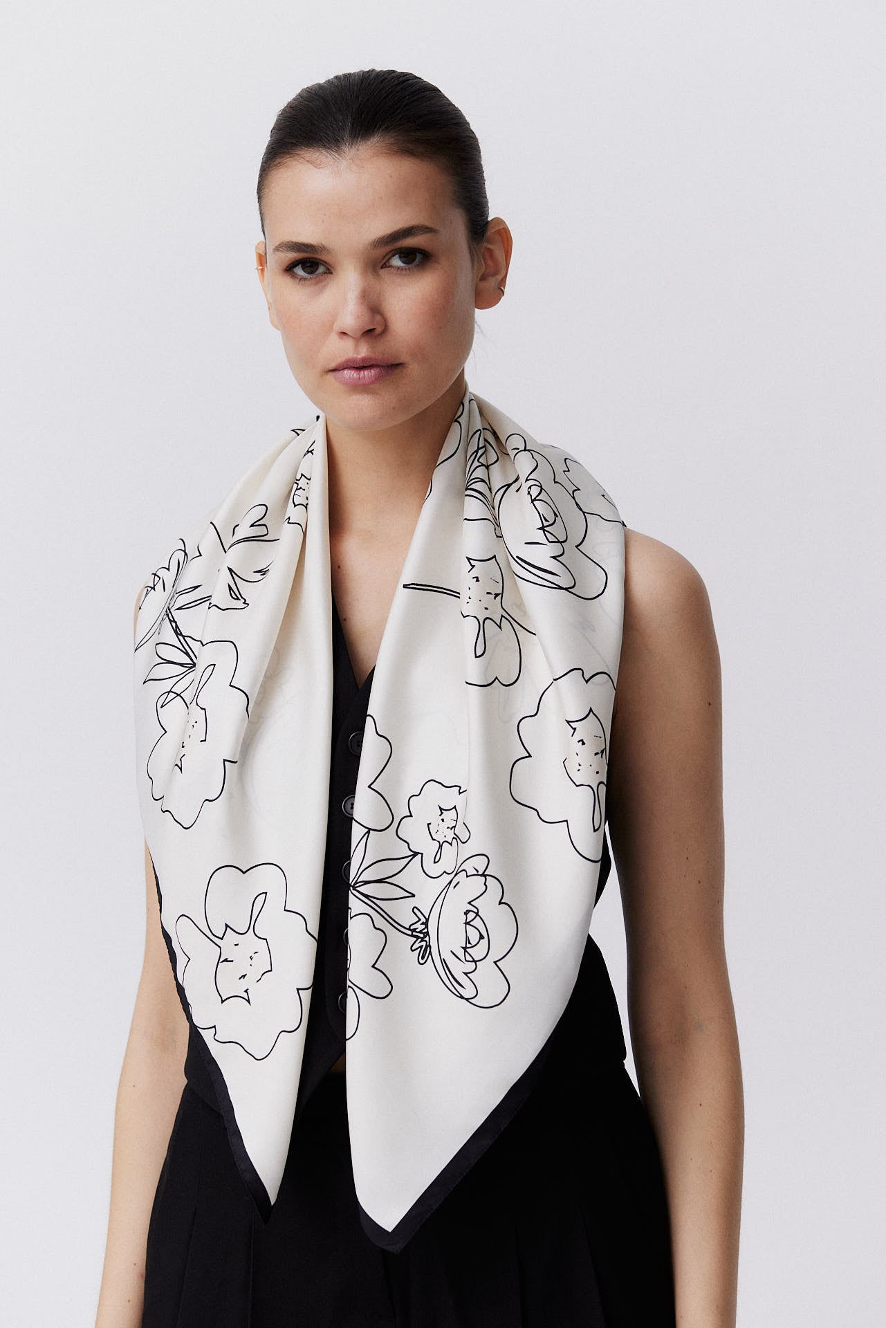 Silk Scarf Flowers 90 Off-White 