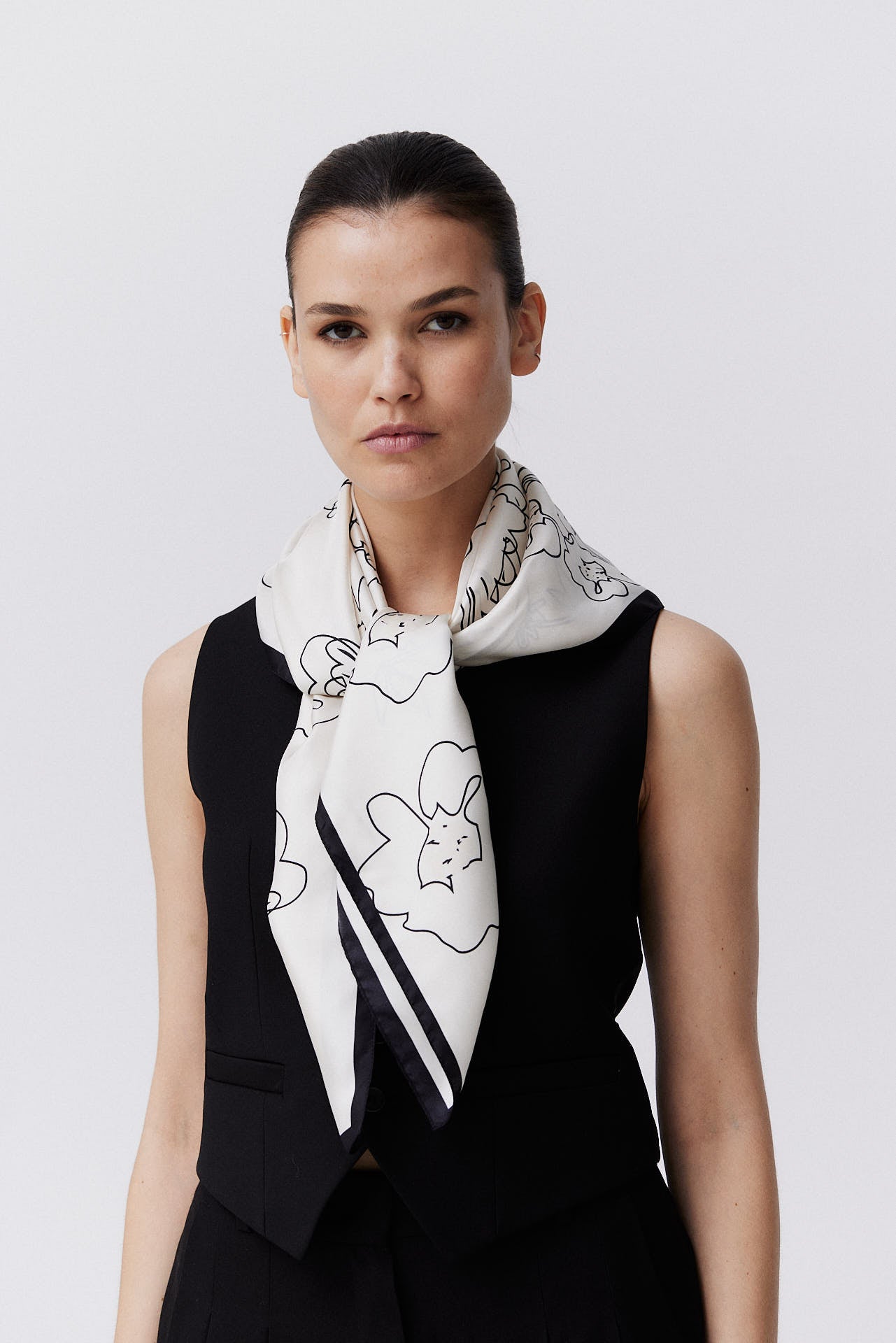 Silk Scarf Flowers 90 Off-White 